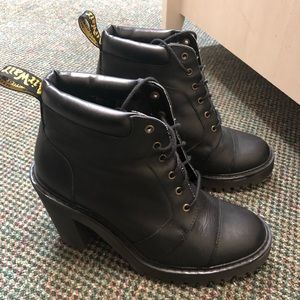 Dr Martens Averil Boot, LIKE NEW